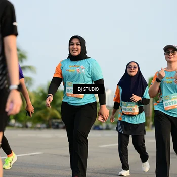 Runner Photo 8347213