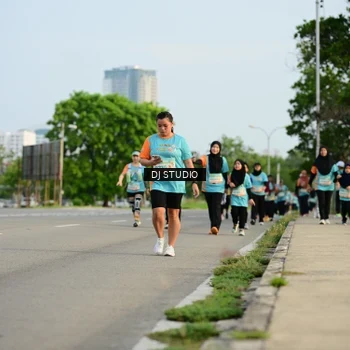 Runner Photo 8347300