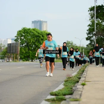 Runner Photo 8347304