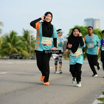 Runner Photo 8347353