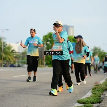 Runner Photo 8347446