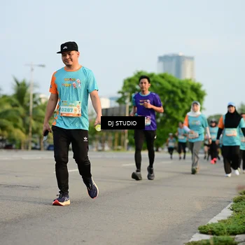 Runner Photo 8347495