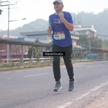 Runner Photo 8347501