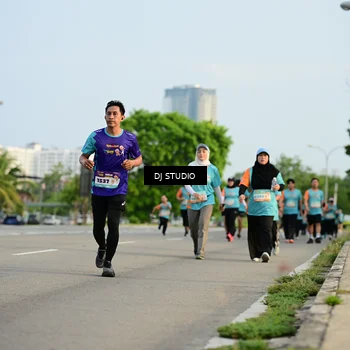 Runner Photo 8347502