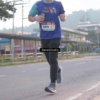 Runner Photo 8347517