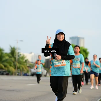 Runner Photo 8347536