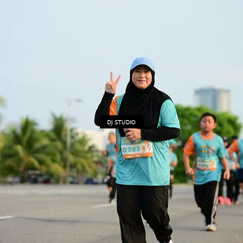 Runner Photo 8347550