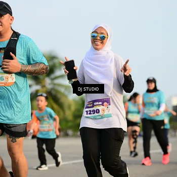 Runner Photo 8347612