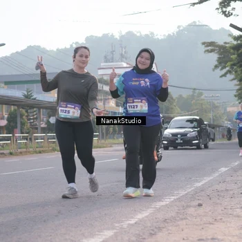 Runner Photo 8347666