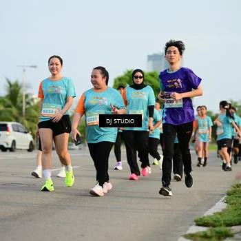 Runner Photo 8347794