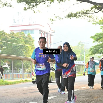 Runner Photo 8347800