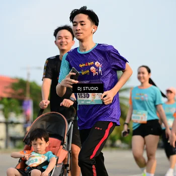 Runner Photo 8347811