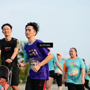 Runner Photo 8347813