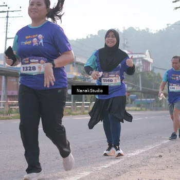 Runner Photo 8348021