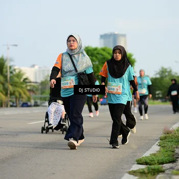 Runner Photo 8348031