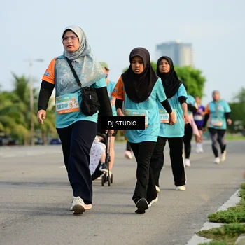 Runner Photo 8348055