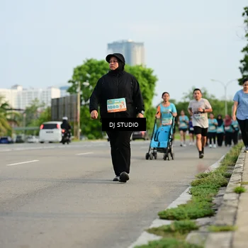 Runner Photo 8348072