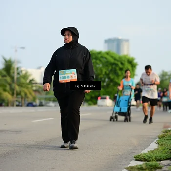 Runner Photo 8348104