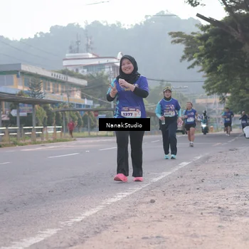 Runner Photo 8348135