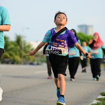 Runner Photo 8348209
