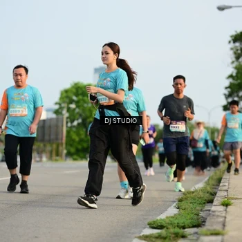 Runner Photo 8348249