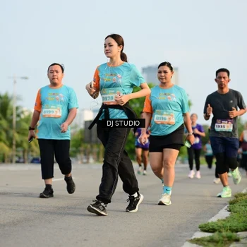 Runner Photo 8348251