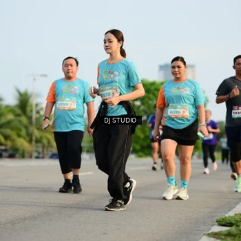 Runner Photo 8348262