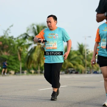 Runner Photo 8348275
