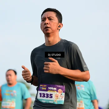Runner Photo 8348280