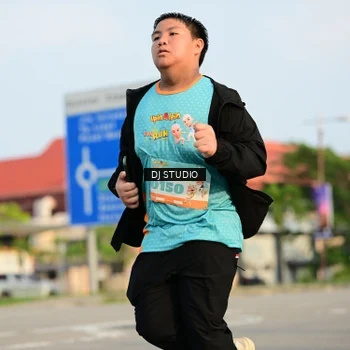 Runner Photo 8348473