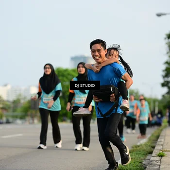 Runner Photo 8348530