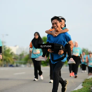 Runner Photo 8348536
