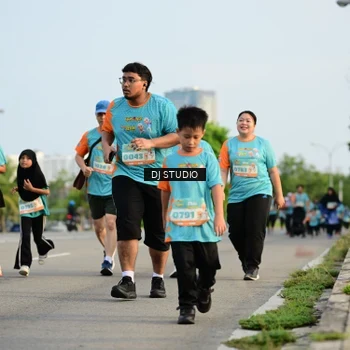 Runner Photo 8348675