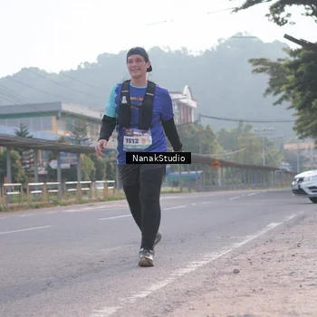 Runner Photo 8348686