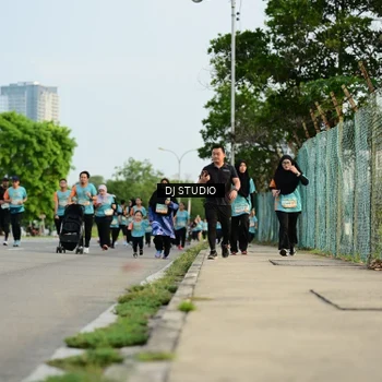 Runner Photo 8348732