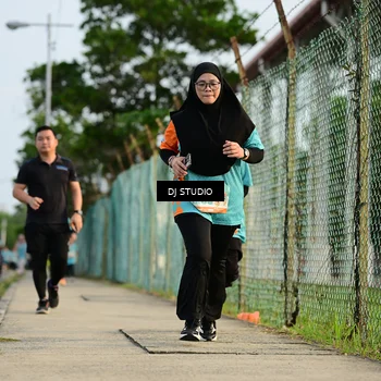 Runner Photo 8348751