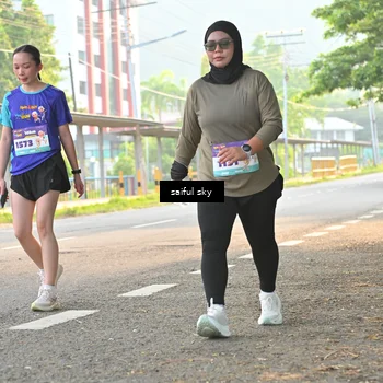 Runner Photo 8348759