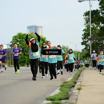 Runner Photo 8348833