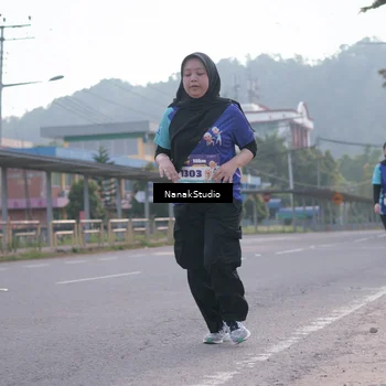 Runner Photo 8348990