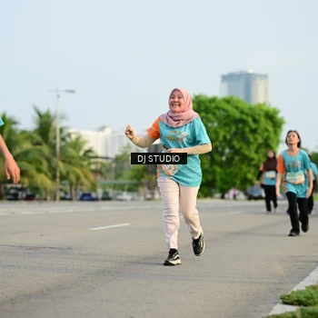 Runner Photo 8348995