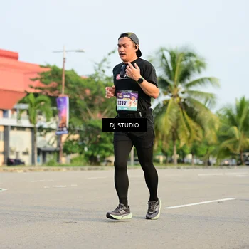 Runner Photo 8349072