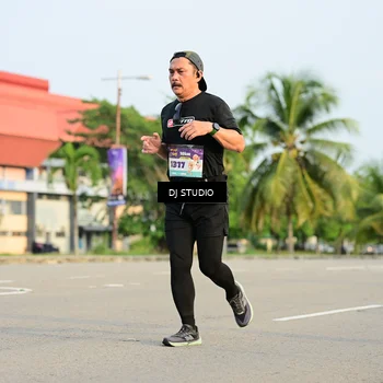 Runner Photo 8349073