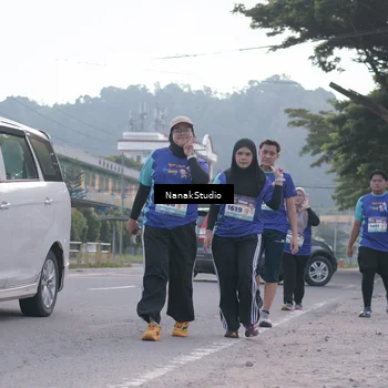 Runner Photo 8349153