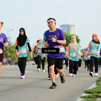 Runner Photo 8349237
