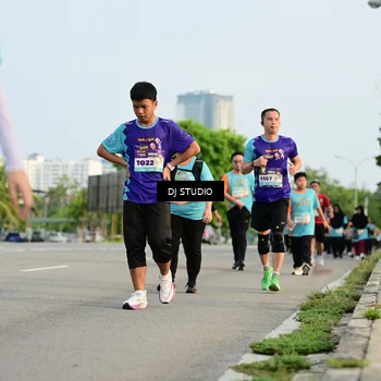 Runner Photo 8349335