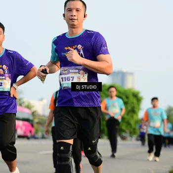 Runner Photo 8349365