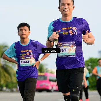 Runner Photo 8349369