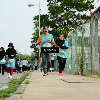 Runner Photo 8349433