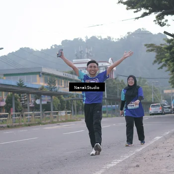 Runner Photo 8349441