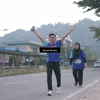 Runner Photo 8349444